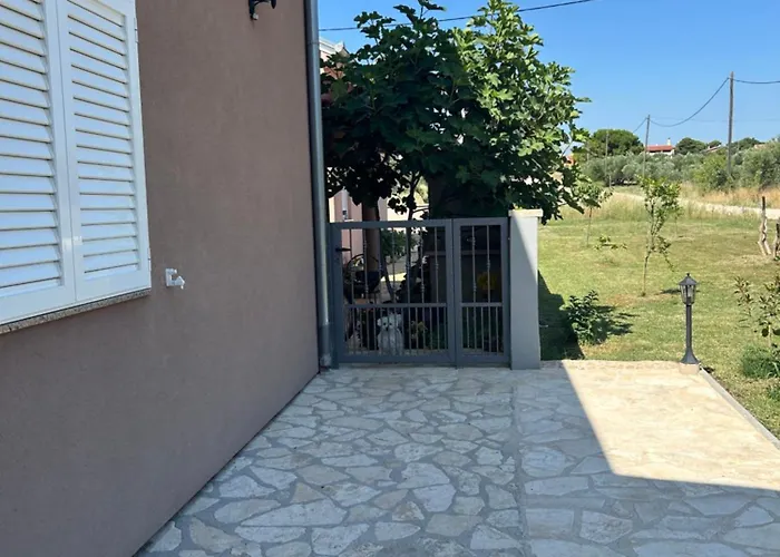 Апартаменты L&a Биоград-на-Мору