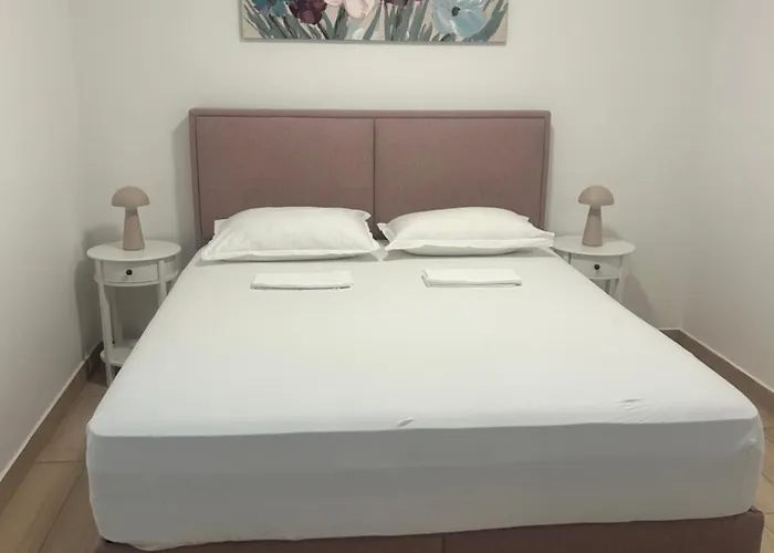 L&a * Биоград-на-Мору