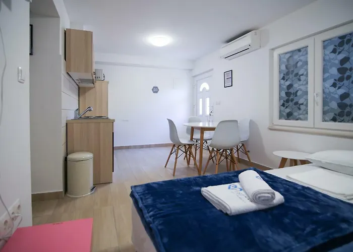 L&a * Биоград-на-Мору