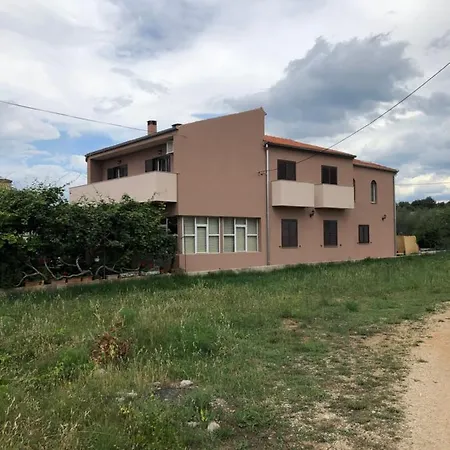 Apartments L&A *