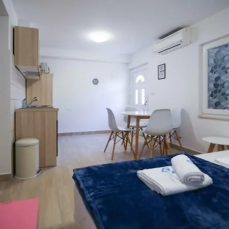 L&a * Biograd Na Moru