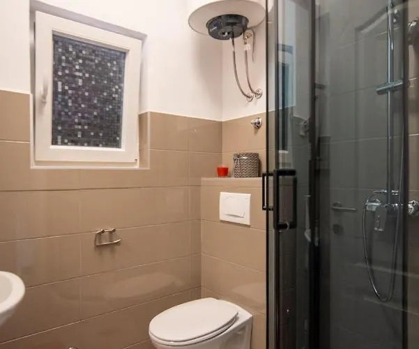 L&a * 비오그라드나모루